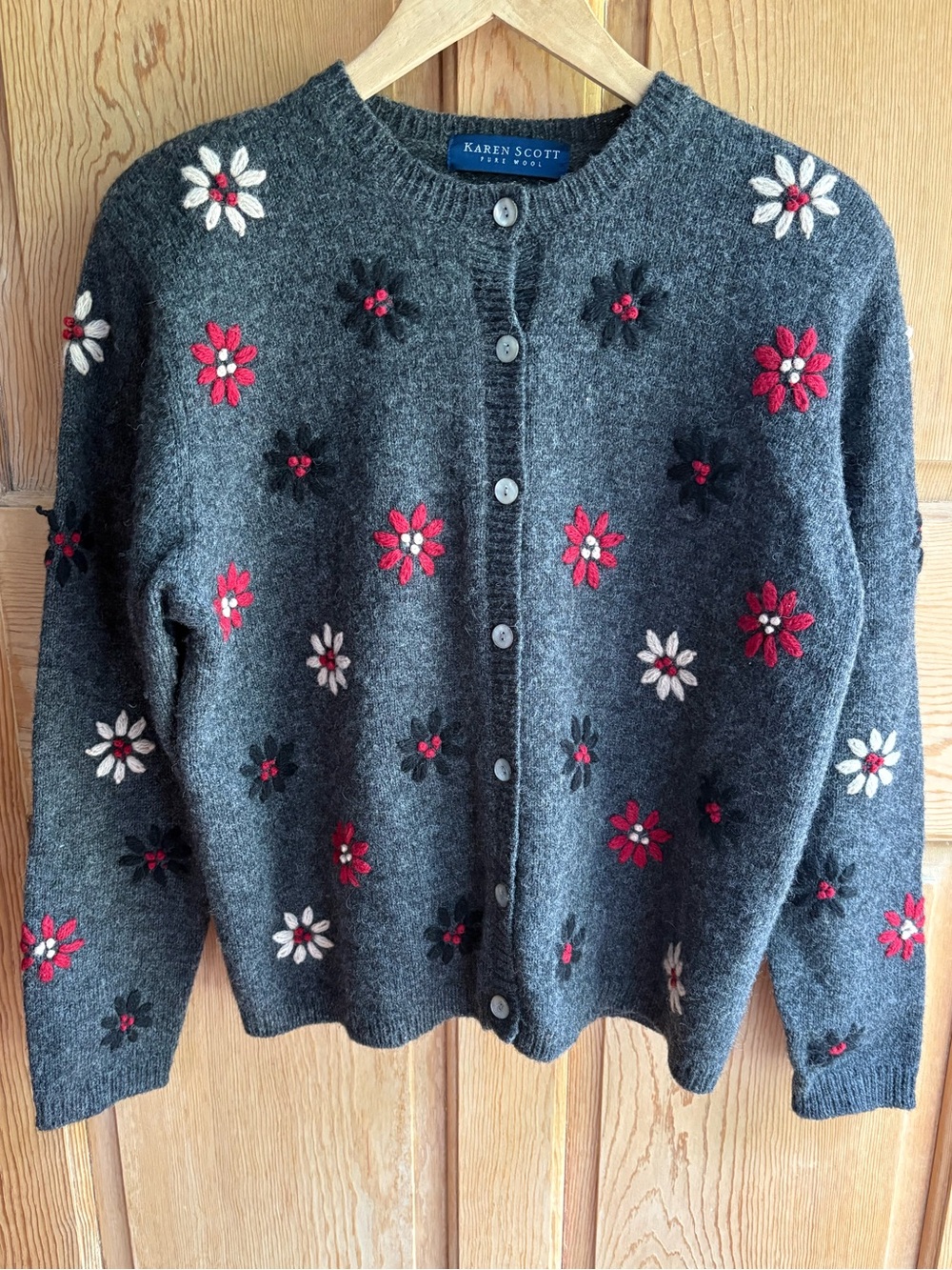 100% Wool | Charcoal Floral Embroidered Cardigan Sweater | Karen Scott | Large